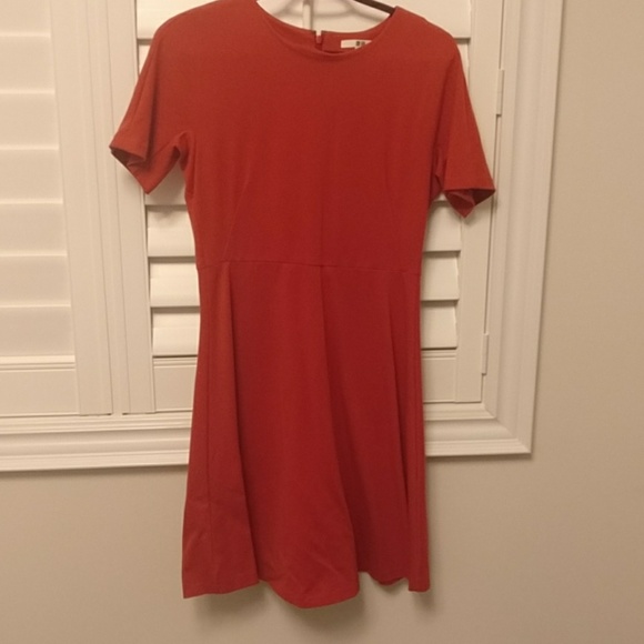 *3 for $30* Cute Red Dress (Size M) - Picture 2 of 2